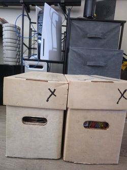 Comics , 2 short boxes