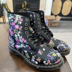 Dr. Martens 1460 Women’s Vintage Floral Lace Up Boots