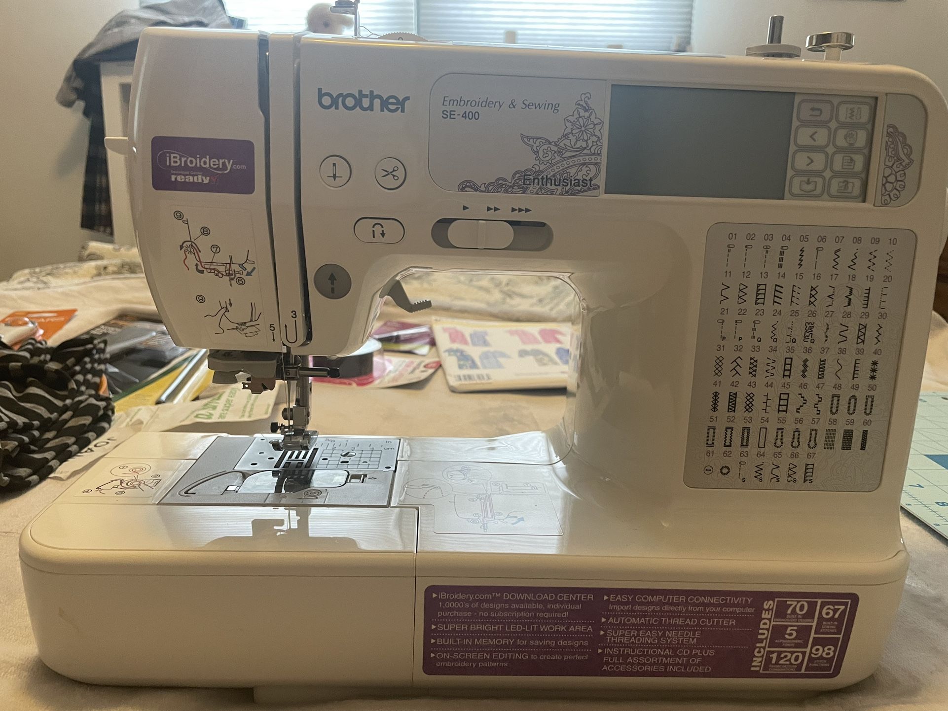 Brother SE-400 Sewing and embroidery Machine With Accessories