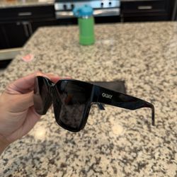 Quay Sunglasses  (Drive in)
