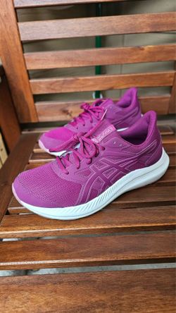Asics  Jolt 4 running shoes Women's 10.5
