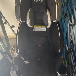 Newborn- booster seat car seat 