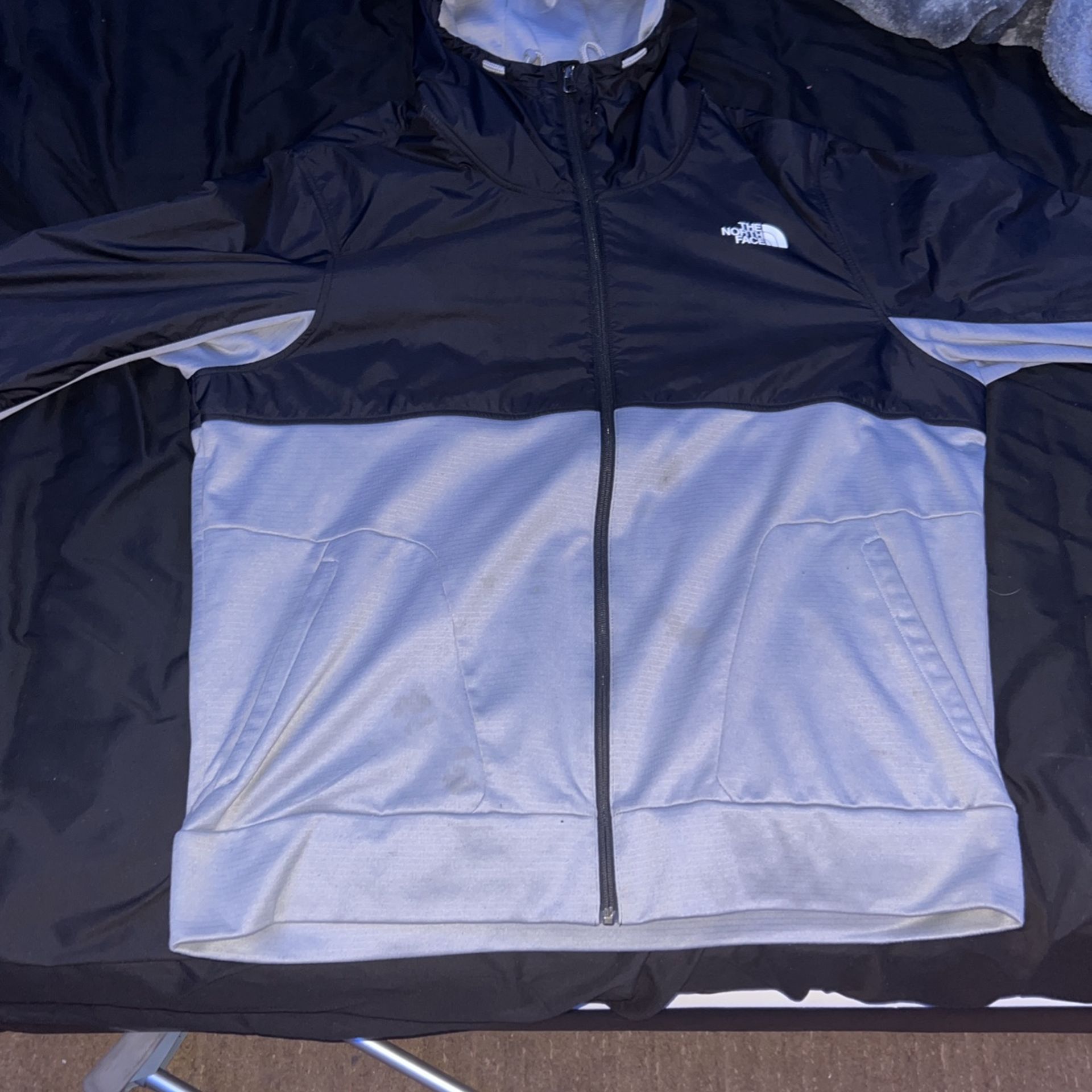 Men’s XL North Face jacket. $40 obo