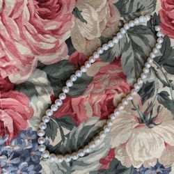 Pearl Necklace & Pearl Bracelet White