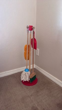 Kids cleaning toy
