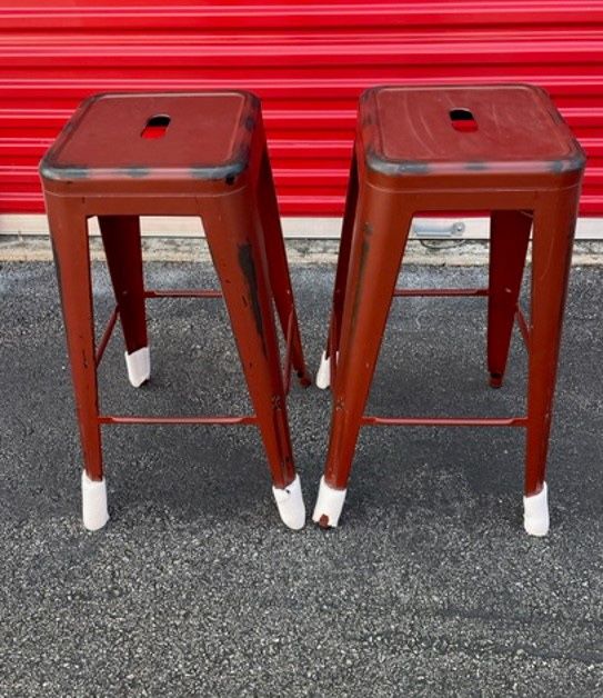 New, Set of 2, Firm, Flash Furniture 30p-Inch High Backless Distressed Metal Indoor-Outdoor Stools, Kelly Red