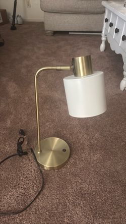 Desk lamp