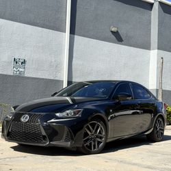 2017 Lexus IS Turbo 
