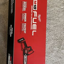 Milwaukee M18 Trimming Saw
