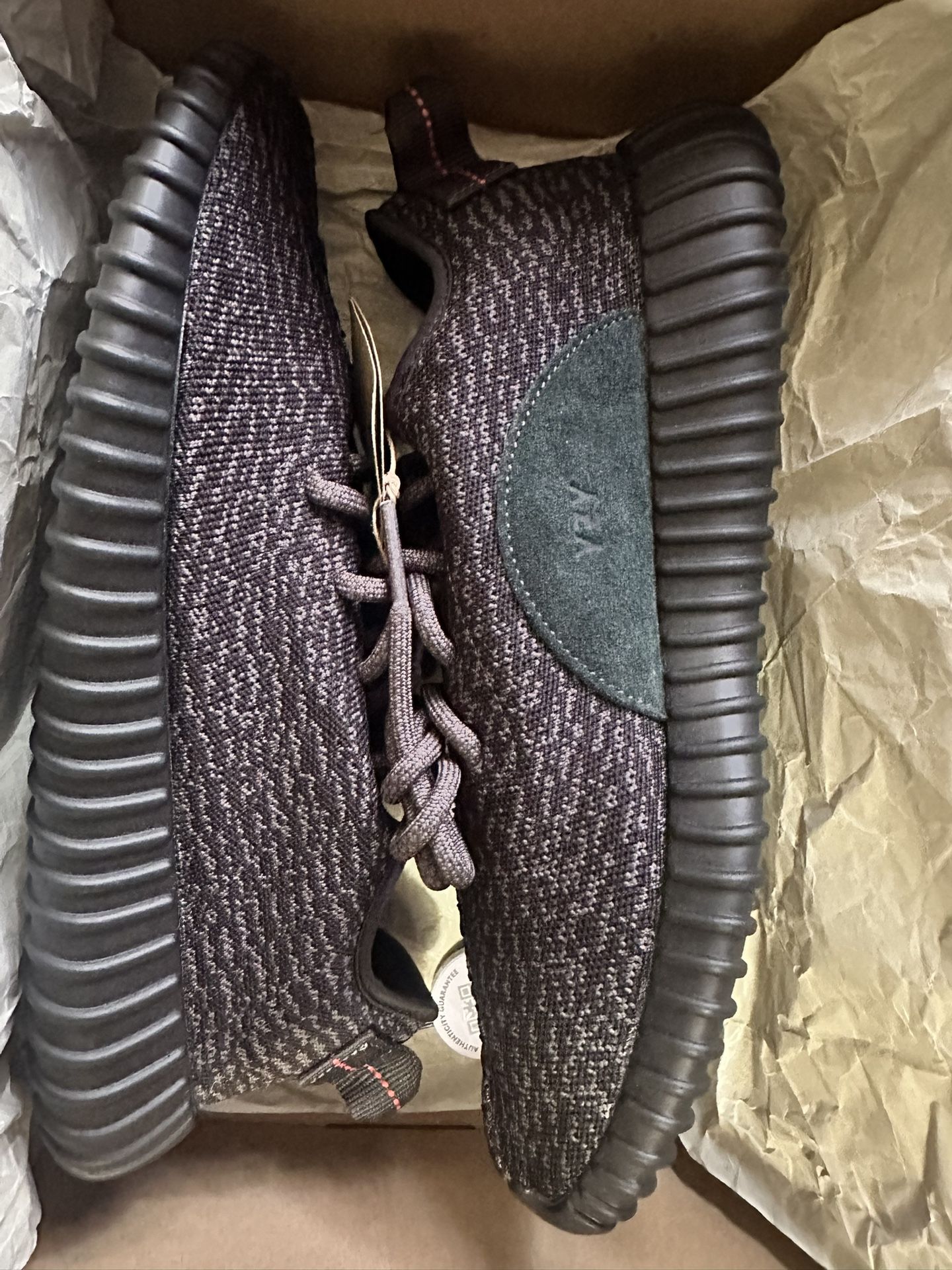 Authentic Yeezy 350s v2 Pirate Black men’s 9.5 Brand New Original