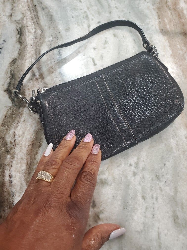 LEATHER COACH WRISTLET