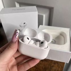 Apple AirPods Pro (2nd Generation)