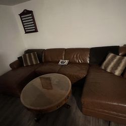 3 Piece Sectional Couch! Great Condition!