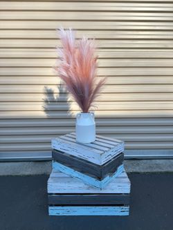 Pink Feather And White Vase Decor 