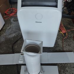 Hisense 10000 BTU AC With Heat