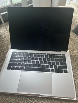 MacBook Pro (13- inch, 2017, silver)