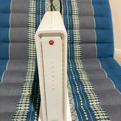Motorola Modem/Router All In One-Ccmbo