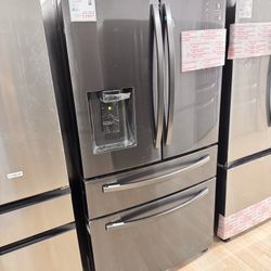 New Samsung 4 Door French Door Refrigerator RF28R7201SG