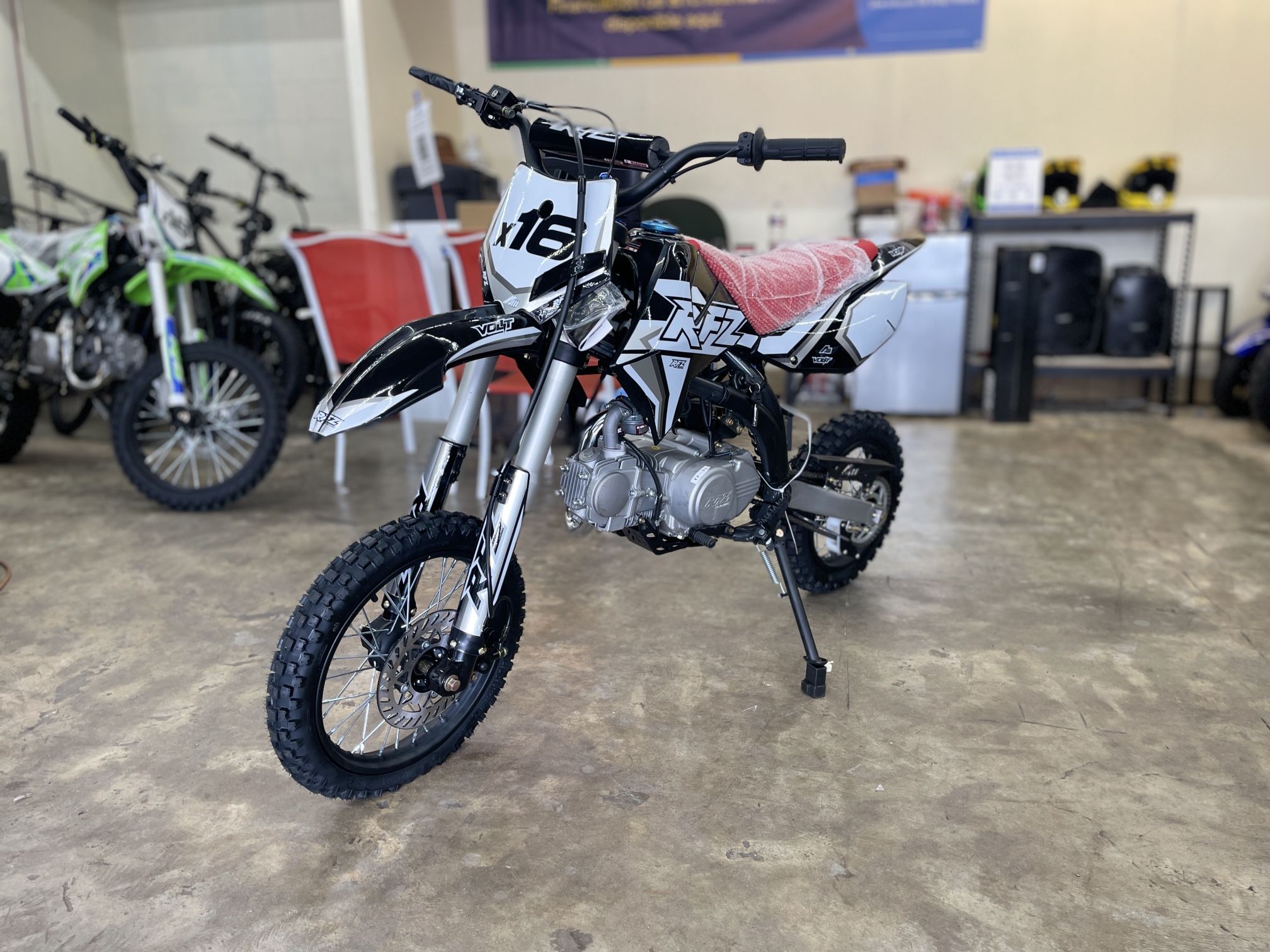 APOLLO RFZ DIRT BIKE 125CC, Automatic Transmisión 4 Stroke