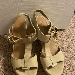 Platform wedge sandals size 9