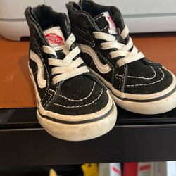 Kids Size 5 Vans Tennis Shoes