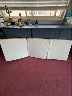 4” tri-fold topper