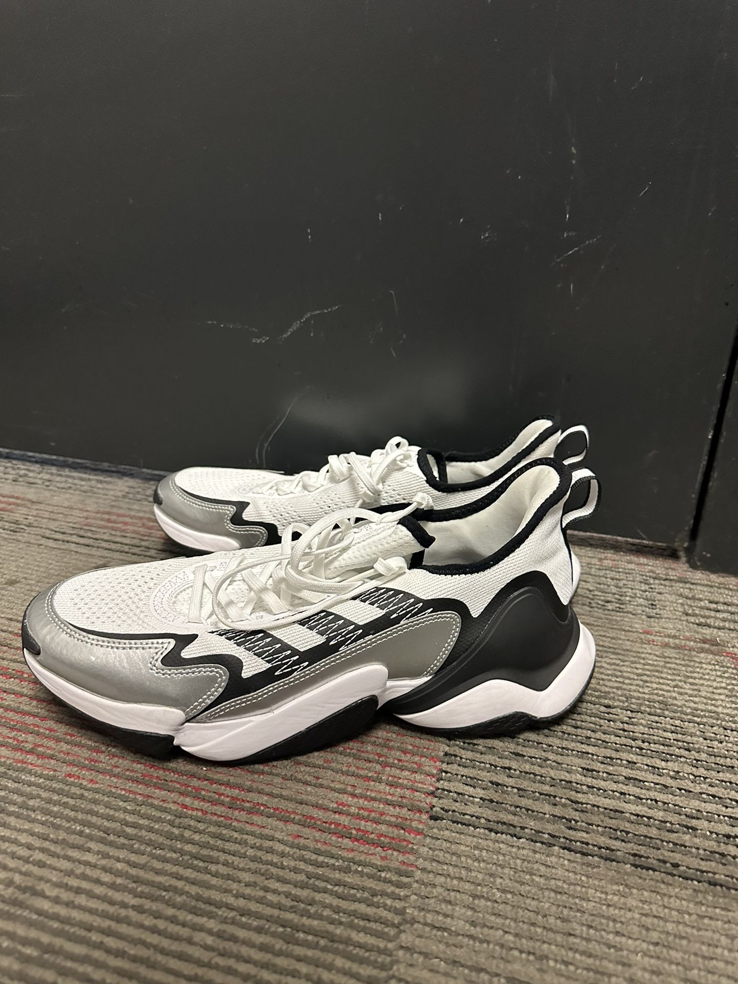 Patrick Mahomes Training Shoes (Size 12)