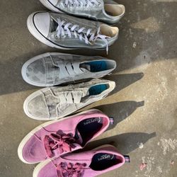 Women’s size 9 and 10 tennis athletic sneakers shoes