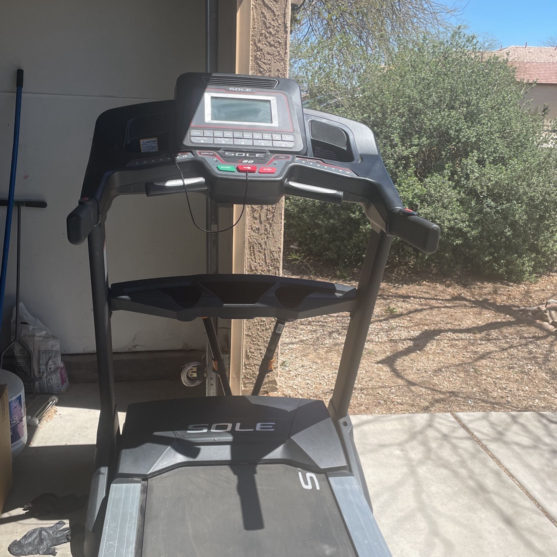 SOLE F80 Treadmill 