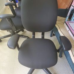 Black Cushion Office Rolling Chairs. With Adjustable Recliner, Height And Arm Rest!
