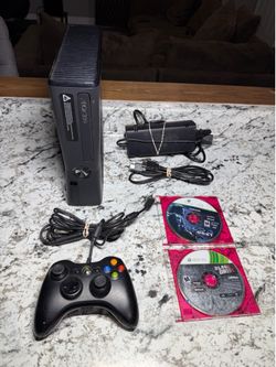 Xbox 360 slim console with 1 wired controller (READ DESCRIPTION)