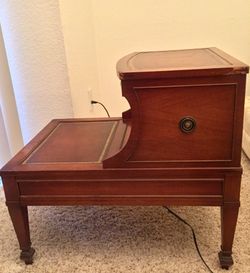 Vintage Gordon Fine Furniture 2 tier Side Table with Drawer