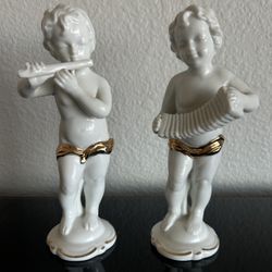 Vintage Porcelain Cherub Figurines. 2 in Set