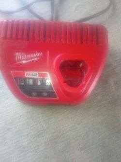 Milwaukee M12 charger