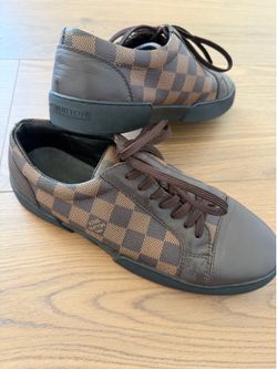 Authentic LV unisex shoes size 39 , brown color