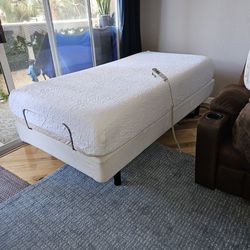 Rize Adjustable Bed Base + Comfy Mattress! TWIN