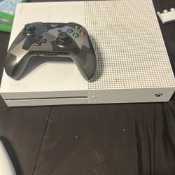 Xbox One Works Good 