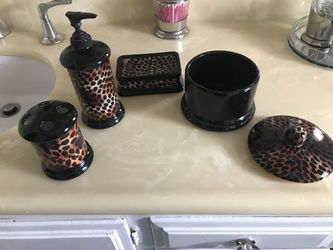 Bathroom set