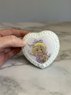 October Precious Moments Heart Box - Blond