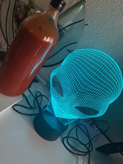 Alien night light comes with box