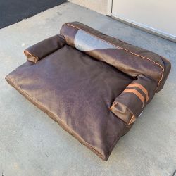New in Box $45 (Brown Color) Medium Size 30” Pet Dog Sofa Bed with Backrest PU Leather Non-Slip Base