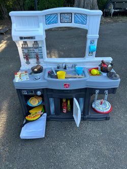 PlaySchoool Kitchen Set +lots of extra accessories
