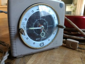 1950's magic fingers alarm clock