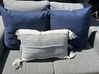 Pillows/ Cushions Sets