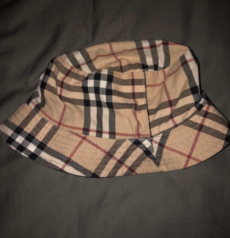 Burberry hat