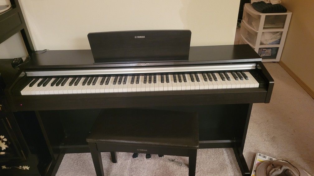 Yamaha Arius YDP-142 Used Piano Keyboard
