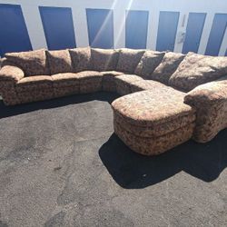 Six Piece Lane Sectional Sofa FINANCING AVAILABLE