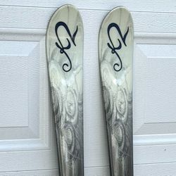 K2 True Luv T:Nine Woman’s Snow Skis 146cm with Marker Titanium 12.0 Piston Control Bindings, All-Mountain Intermediate Woman Women Ladies Ski