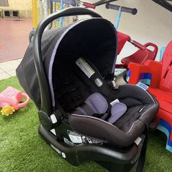 Graco Car seat And Base 