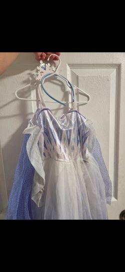 Disney Frozen Elsa dress and accesorie like new, Size 3T/4T/Disfraz para niña de Elsa, talla 3 a 4 años